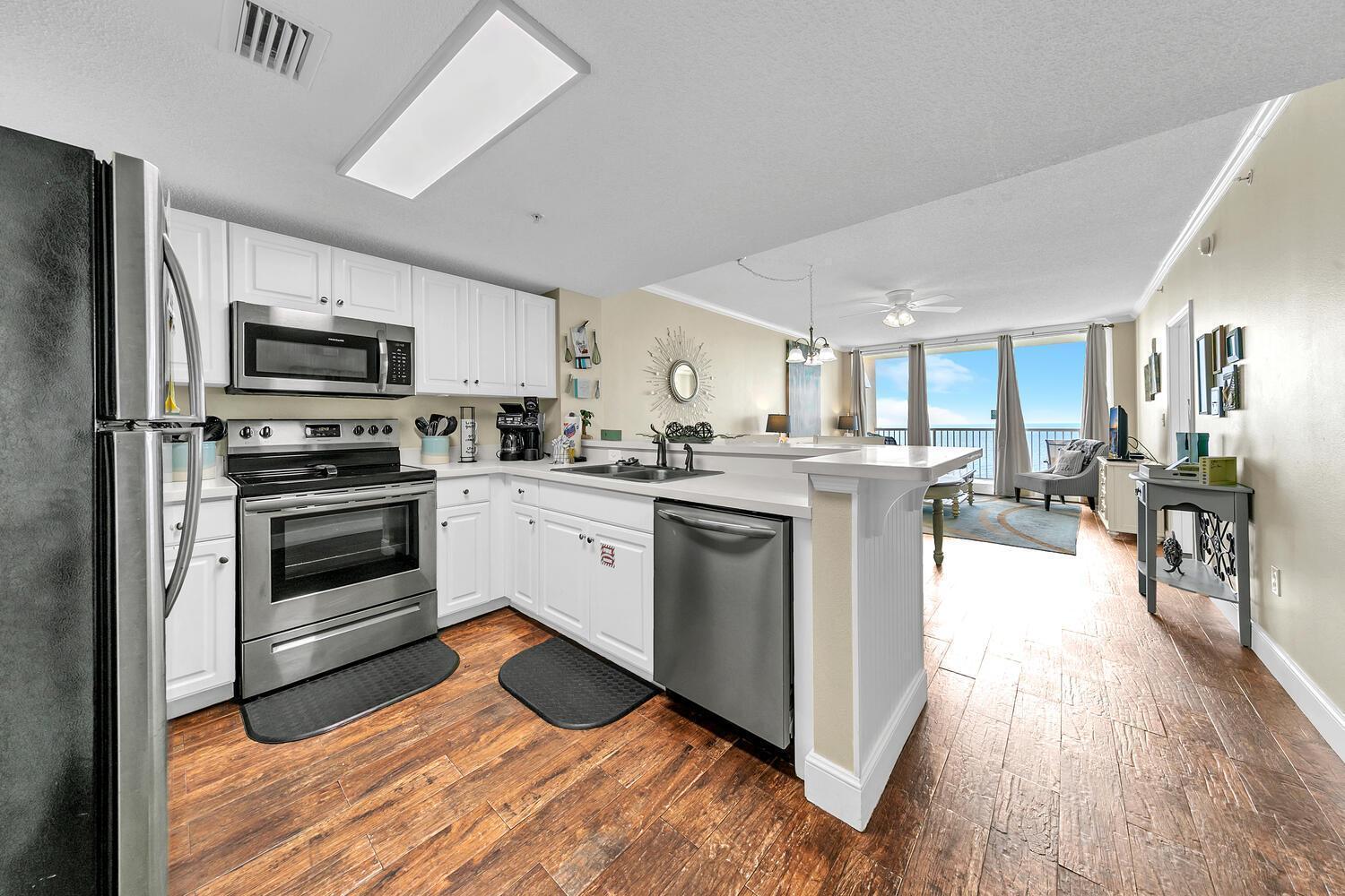 Majestic Towers 1-1803 Apartment